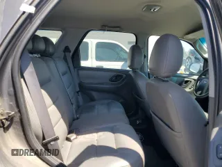 2005 Ford Escape XLT z VIN 1FMYU03155KB11291, wystawiony jako Copart lot #52246495 z przebiegiem Nie podano mil oraz Szkoda całkowita • Salvage title. Historia ofert i sprzedaży dostępna na DreamBid. Obrazek 10.
