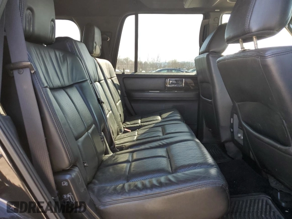2010 Lincoln Navigator z VIN 5LMJJ2J57AEJ06191, wystawiony jako Copart lot #49532805 z przebiegiem 198 206 mil mil oraz Czysty tytuł • Clean title. Historia ofert i sprzedaży dostępna na DreamBid. Obrazek 11.