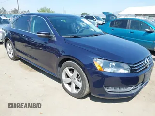 2013 Volkswagen Passat SE z VIN 1VWBP7A33DC061236, wystawiony jako IAAI lot #41980548 z przebiegiem 93 317 mil mil oraz . Historia ofert i sprzedaży dostępna na DreamBid. Obrazek 1.