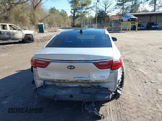 2017 Kia Cadenza Limited with VIN KNALC4J13H5092381, listed as a IAAI auction lot 41418629 with 124,694 mi miles. Bid and sale history available at carsss.com. Image 16.