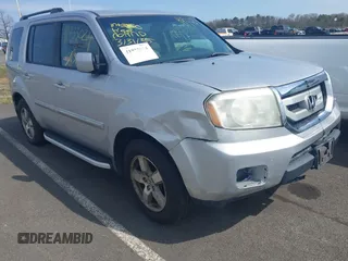 2011 Honda Pilot EX-L with VIN 5FNYF4H68BB017361, listed as a IAAI auction lot 41933024 with 338,819 mi miles and . Bid and sale history available at carsss.com. Image 11.