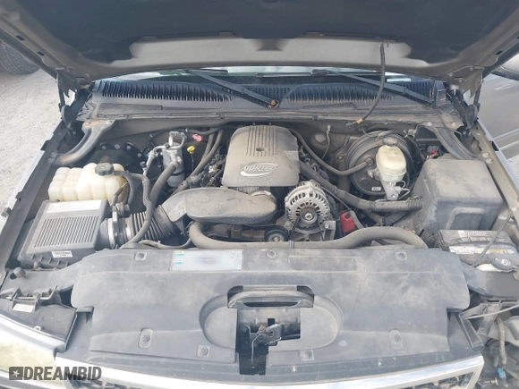 2006 Chevrolet Silverado 1500 LT1 with VIN 1GCEC19Z46Z286914, listed as a IAAI auction lot 41877068 with 185,524 mi miles. Bid and sale history available at carsss.com. Image 10.
