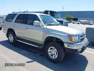 1999 Toyota 4Runner SR5 z VIN JT3GN86R8X0123564, wystawiony jako IAAI lot #42174995 z przebiegiem 275 264 mil mil oraz . Historia ofert i sprzedaży dostępna na DreamBid. Obrazek 1.