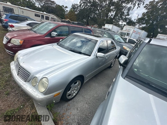2002 Mercedes-Benz E-Class with VIN WDBJF70JX2B491915, listed as a Copart auction lot 86581554 with 206,224 mi miles and Clean Title. Bid and sale history available at carsss.com. Image 2.