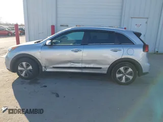 2018 Kia Niro EX with VIN KNDCC3LC1J5121507, listed as a IAAI auction lot 41288803 with 85,444 mi miles. Bid and sale history available at carsss.com. Image 14.
