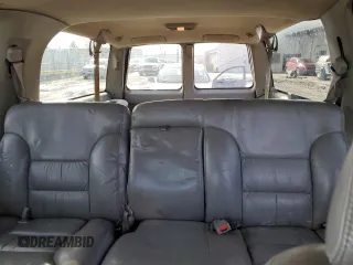 1997 GMC Suburban with VIN 1GKFK16R7VJ707618, listed as a Copart auction lot 49882035 with 317,771 mi miles and Salvage Title. Bid and sale history available at carsss.com. Image 10.