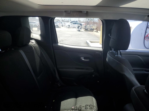 2018 Jeep Renegade Altitude with VIN ZACCJBBB4JPH39808, listed as a Copart auction lot 60941635 with 64,073 mi miles and Salvage title. Bid and sale history available at DreamBid. Image 11.