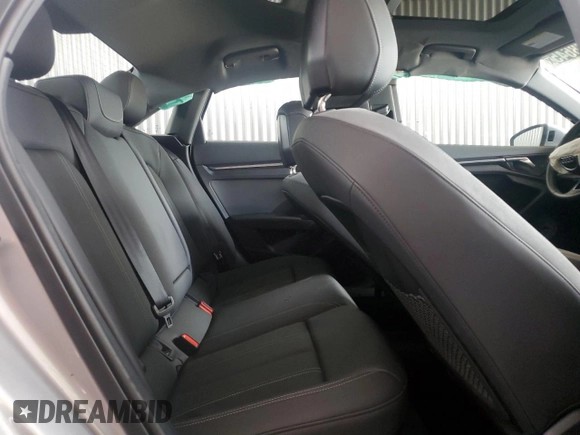2024 Audi A3 Premium z VIN WAUAUDGY2RA127557, wystawiony jako Copart lot #58738645 z przebiegiem 18 581 mil mil oraz Tytuł czysty. Historia ofert i sprzedaży dostępna na DreamBid. Obrazek 10.