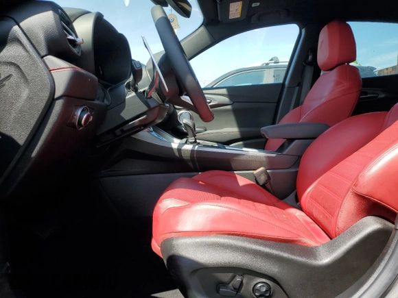 2024 Dodge Hornet R/T Plus with VIN ZACPDFDW8R3A09306, listed as a Copart auction lot 54002945 with 11,694 mi miles and Salvage title. Bid and sale history available at DreamBid. Image 7.