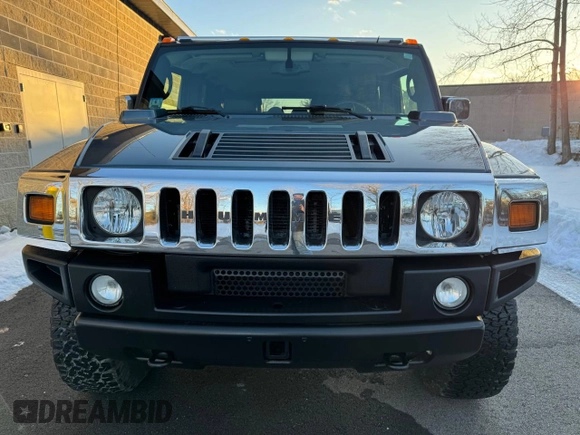 2005 Hummer H2 SUV z VIN 5GRGN23U05H120706, wystawiony jako Copart lot #48441015 z przebiegiem 64 435 mil mil oraz Czysty tytuł • Clean title. Historia ofert i sprzedaży dostępna na DreamBid. Obrazek 9.