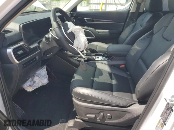 2025 Kia Telluride S with VIN 5XYP6DGC7SG633192, listed as a Copart auction lot 58782175 with 2,134 mi miles and Salvage title. Bid and sale history available at DreamBid. Image 7.