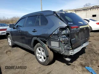 2021 Toyota RAV4 XLE with VIN 2T3W1RFV8MC098471, listed as a Copart auction lot 50675815 with 56,949 mi miles and Salvage Title. Bid and sale history available at carsss.com. Image 2.