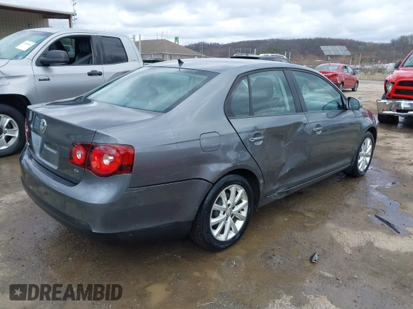2010 Volkswagen Jetta SE with VIN 3VWRZ7AJ5AM162053, listed as a IAAI auction lot 41811153 with 141,988 mi miles and . Bid and sale history available at DreamBid. Image 4.