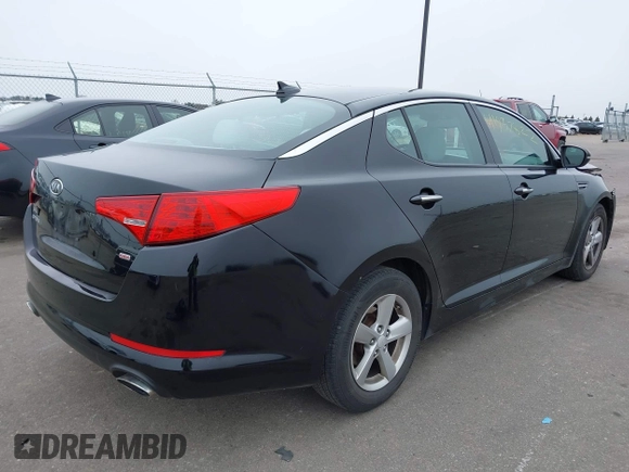 2015 Kia Optima LX with VIN 5XXGM4A7XFG388562, listed as a IAAI auction lot 41937822 with 136,764 mi miles. Bid and sale history available at carsss.com. Image 4.
