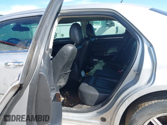 2008 Chrysler 300 C with VIN 2C3KK63H78H132546, listed as a IAAI auction lot 41634515 with 190,446 mi miles and . Bid and sale history available at carsss.com. Image 8.