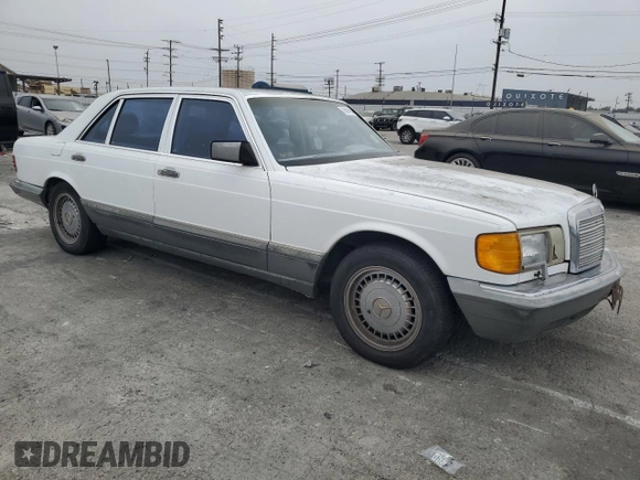 1988 Mercedes-Benz 300 with VIN WDBCA25D0JA371896, listed as a Copart auction lot 76421944 with 119,520 mi miles and Clean Title. Bid and sale history available at DreamBid. Image 4.