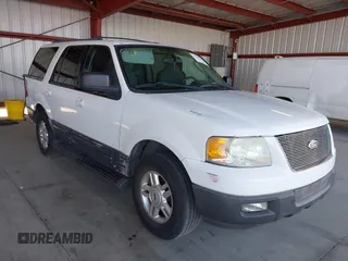 2004 Ford Expedition Special Service with VIN 1FMRU15W04LA07318, listed as a IAAI auction lot 41735520 with 231,051 mi miles. Bid and sale history available at carsss.com. Image 1.