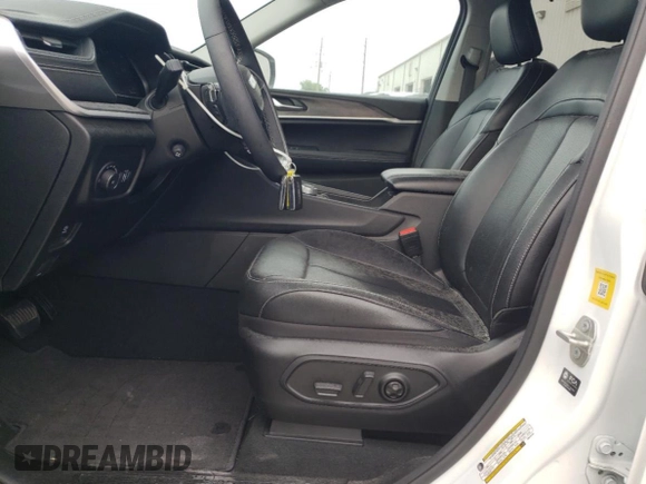 2023 Jeep Grand Cherokee Limited with VIN 1C4RJHBG2P8910144, listed as a Copart auction lot 57204435 with 18,016 mi miles and Salvage title. Bid and sale history available at DreamBid. Image 7.