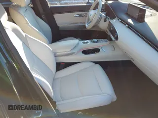2024 Genesis GV70 Advanced with VIN 5NMMCET16RH003640, listed as a IAAI auction lot 41406634 with 8,250 mi miles and . Bid and sale history available at DreamBid. Image 5.