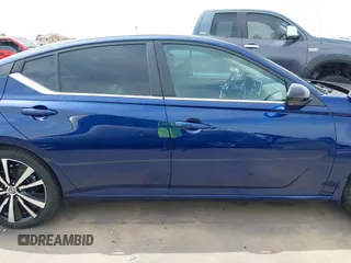 2019 Nissan Altima SR with VIN 1N4AL4CVXKC226595, listed as a IAAI auction lot 41895582 with 45,019 mi miles and . Bid and sale history available at carsss.com. Image 14.