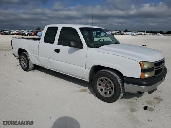 2006 Chevrolet Silverado 1500 LS with VIN 1GCEC19X46Z194393, listed as a Copart auction lot 45478015 with 330,693 mi miles and Salvage Title. Bid and sale history available at carsss.com. Image 4.