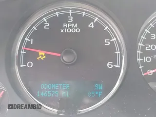 2012 Chevrolet Avalanche LTZ z VIN 3GNTKGE73CG110781, wystawiony jako IAAI lot #42557794 z przebiegiem 146 575 mil mil oraz . Historia ofert i sprzedaży dostępna na DreamBid. Obrazek 7.