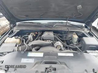 2000 Chevrolet Silverado 1500 LS with VIN 2GCEC19T5Y1385913, listed as a IAAI auction lot 41823096 with 248,219 mi miles. Bid and sale history available at carsss.com. Image 10.