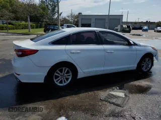 2015 Hyundai Sonata SE with VIN 5NPE24AF5FH072950, listed as a Copart auction lot 52678885 with 140,227 mi miles and Clean Title. Bid and sale history available at carsss.com. Image 3.