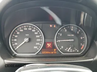 2012 BMW 1 Series 128i z VIN WBAUL7C52CVM82032, wystawiony jako Copart lot #78798994 z przebiegiem 225 268 mil mil oraz Czysty tytuł • Clean title. Historia ofert i sprzedaży dostępna na DreamBid. Obrazek 9.