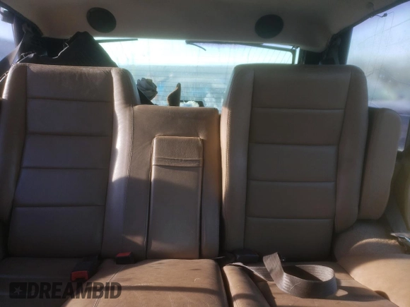 1994 Land Rover Range Rover with VIN SALHC134BRA644215, listed as a Copart auction lot 46908384 with 127,050 mi miles and Clean title. Bid and sale history available at DreamBid. Image 10.