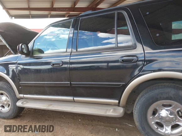 2002 Ford Expedition Eddie Bauer with VIN 1FMPU18L82LA66218, listed as a IAAI auction lot 41696151 with 214,195 mi miles and . Bid and sale history available at DreamBid. Image 14.