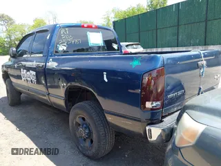 2005 Dodge 2500 SLT z VIN 3D7KS28D65G771187, wystawiony jako IAAI lot #42235215 z przebiegiem Nie podano mil oraz . Historia ofert i sprzedaży dostępna na DreamBid. Obrazek 3.