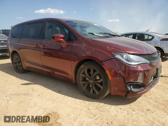 2018 Chrysler Pacifica Touring Plus with VIN 2C4RC1FG4JR228678, listed as a Copart auction lot 52318475 with 97,775 mi miles and Salvage title. Bid and sale history available at DreamBid. Image 4.