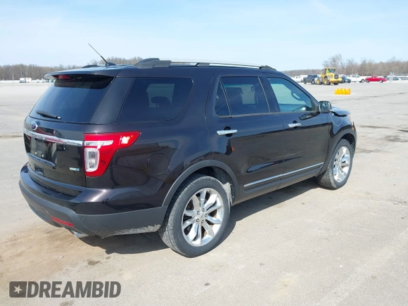2014 Ford Explorer XLT with VIN 1FM5K8D81EGB72627, listed as a IAAI auction lot 41943574 with 110,238 mi miles and . Bid and sale history available at carsss.com. Image 4.
