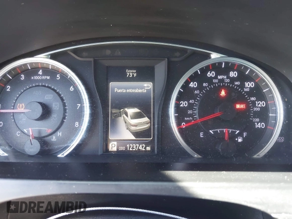 2017 Toyota Camry XLE with VIN 4T1BF1FK8HU345878, listed as a IAAI auction lot 41666734 with 123,742 mi miles. Bid and sale history available at carsss.com. Image 7.