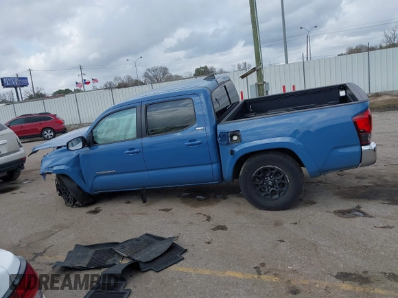 2019 Toyota Tacoma SR z VIN 3TMCZ5AN7KM280607, wystawiony jako IAAI lot #41692718 z przebiegiem 46 084 mil mil oraz . Historia ofert i sprzedaży dostępna na DreamBid. Obrazek 14.