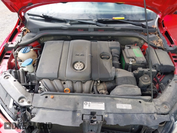 2013 Volkswagen Jetta SE with VIN 3VWDP7AJ6DM211202, listed as a IAAI auction lot 42365930 with 175,801 mi miles and . Bid and sale history available at DreamBid. Image 10.