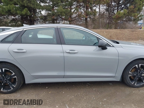 2024 Kia K5 GT-Line z VIN 5XXG64J23RG253362, wystawiony jako IAAI lot #41848600 z przebiegiem 17 481 mil mil oraz . Historia ofert i sprzedaży dostępna na DreamBid. Obrazek 14.