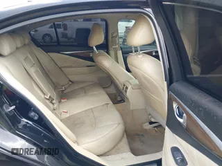 2014 Infiniti Q50 Premium z VIN JN1BV7AP2EM673289, wystawiony jako IAAI lot #42552398 z przebiegiem 172 770 mil mil oraz . Historia ofert i sprzedaży dostępna na DreamBid. Obrazek 8.