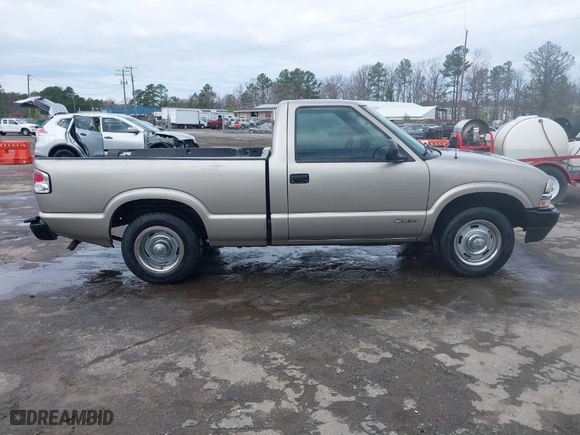 1998 Chevrolet S-10 LS with VIN 1GCCS1442WK218402, listed as a IAAI auction lot 41807241 with NaN miles. Bid and sale history available at carsss.com. Image 13.