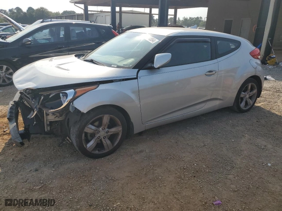 2014 Hyundai Veloster with VIN KMHTC6AD3EU182927, listed as a Copart auction lot 71044954 with 174,222 mi miles and Salvage Title. Bid and sale history available at carsss.com. Image 1.