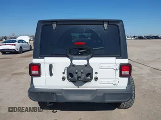 2021 Jeep Wrangler Unlimited Willys z VIN 1C4HJXDN3MW525460, wystawiony jako IAAI lot #41770265 z przebiegiem 76 480 mil mil oraz . Historia ofert i sprzedaży dostępna na DreamBid. Obrazek 17.