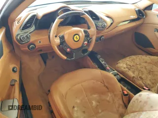 2017 Ferrari 488 z VIN ZFF80AMA6H0221790, wystawiony jako Copart lot #66868284 z przebiegiem Nie podano mil oraz Szkody całkowita. Historia ofert i sprzedaży dostępna na DreamBid. Obrazek 8.