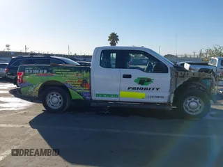 2018 Ford F-150 XL z VIN 1FTEX1CB5JKD81449, wystawiony jako IAAI lot #41362827 z przebiegiem Nie podano mil oraz . Historia ofert i sprzedaży dostępna na DreamBid. Obrazek 14.