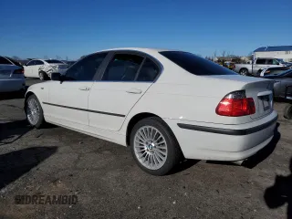 2003 BMW 3 Series 330xi with VIN WBAEW53433PG22202, listed as a Copart auction lot 83300654 with 127,120 mi miles and Salvage Title. Bid and sale history available at carsss.com. Image 2.