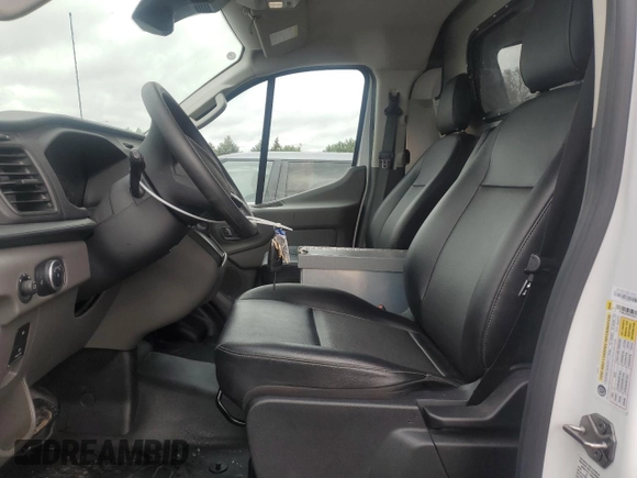 2023 Ford Transit Cargo with VIN 1FTBR2Y84PKA78073, listed as a Copart auction lot 81156644 with 10,562 mi miles and Clean Title. Bid and sale history available at DreamBid. Image 7.