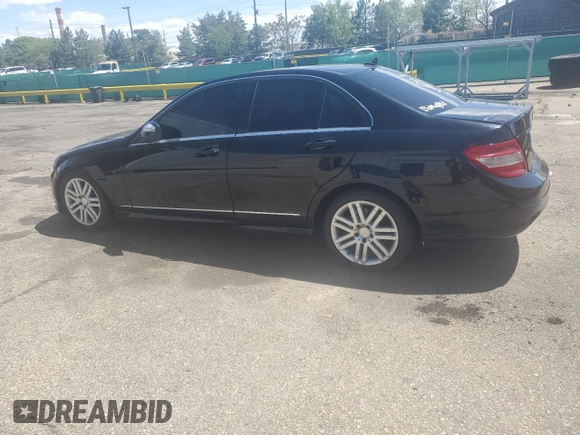2009 Mercedes-Benz C 300 Sport z VIN WDDGF81X29R054096, wystawiony jako Copart lot #57433145 z przebiegiem 168 489 mil mil oraz Czysty tytuł • Clean title. Historia ofert i sprzedaży dostępna na DreamBid. Obrazek 2.