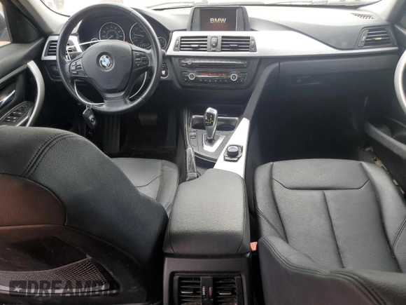 2012 BMW 3 Series 328i z VIN WBA3A5G54CNP18180, wystawiony jako Copart lot #57582075 z przebiegiem 133 036 mil mil oraz Szkoda całkowita • Salvage title. Historia ofert i sprzedaży dostępna na DreamBid. Obrazek 8.