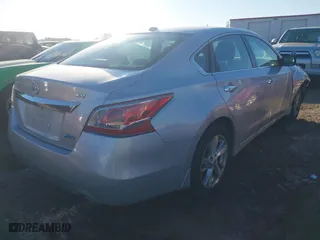 2013 Nissan Altima 2.5 SL with VIN 1N4AL3AP2DC239780, listed as a IAAI auction lot 41314693 with 109,838 mi miles. Bid and sale history available at carsss.com. Image 4.