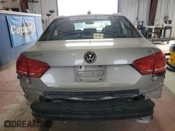 2012 Volkswagen Passat SE z VIN 1VWBP7A36CC002082, wystawiony jako Copart lot #60692375 z przebiegiem 154 980 mil mil oraz Szkoda całkowita • Salvage title. Historia ofert i sprzedaży dostępna na DreamBid. Obrazek 6.